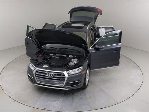 Used 2019 Audi Q5 Prestige w/ Prestige Package image 43