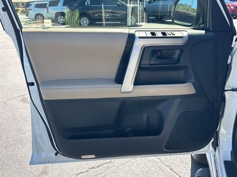 Used 2013 Toyota 4Runner Limited RWD image 11