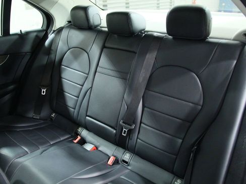 Certified 2018 Mercedes-Benz C 300 4MATIC Sedan image 32