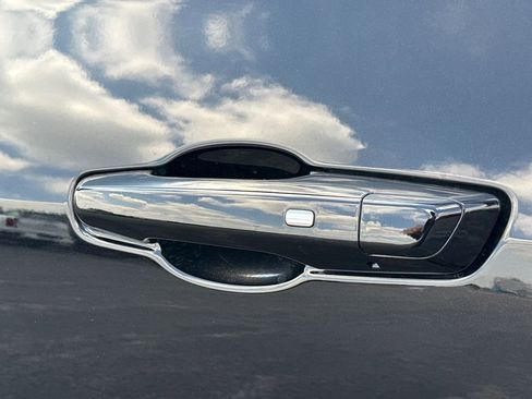 New 2026 GMC Terrain Elevation w/ Elevation Premium Package AWD/4WD image 13