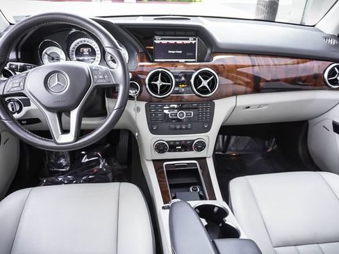 Used 2013 Mercedes-Benz GLK 350 4MATIC image 18