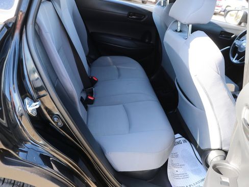 Used 2023 Toyota Corolla Cross AWD Hybrid image 30
