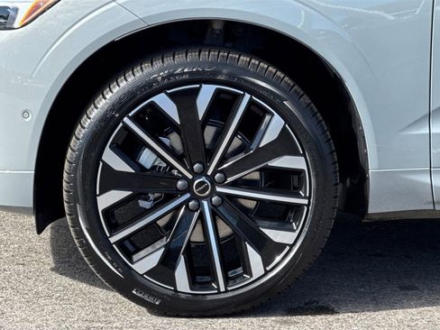 New 2026 Volvo XC60 B5 Ultra w/ Protection Package Premier image 26