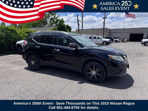 Used 2015 Nissan Rogue SV FWD image 2