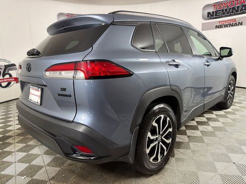 Used 2024 Toyota Corolla Cross SE image 3
