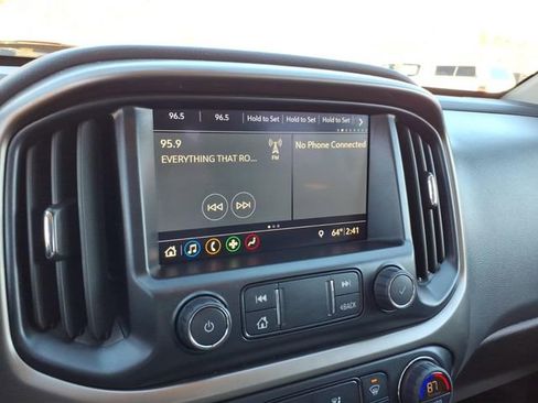 Used 2022 Chevrolet Colorado Z71 image 21