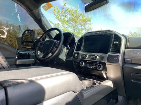 Used 2022 Ford F450 Platinum w/ FX4 Off-Road Package image 6