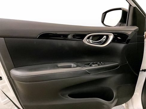 Used 2017 Nissan Sentra SV w/ Style Package FWD image 23