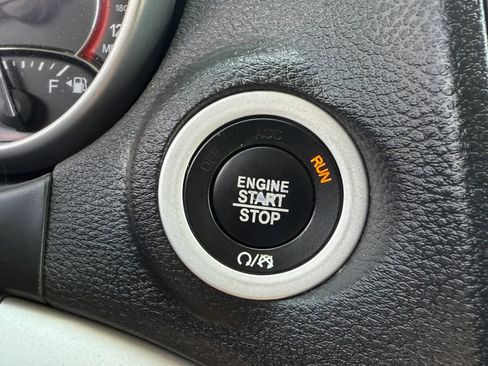 Used 2017 Dodge Journey SXT w/ Premium Group image 24