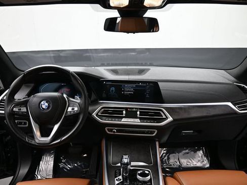 Used 2022 BMW X5 xDrive45e w/ Executive Package AWD/4WD image 15