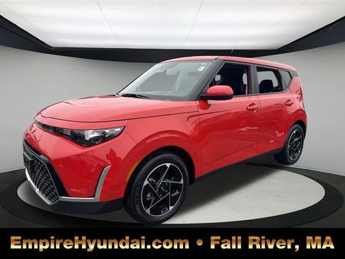 Used 2023 Kia Soul EX image 1
