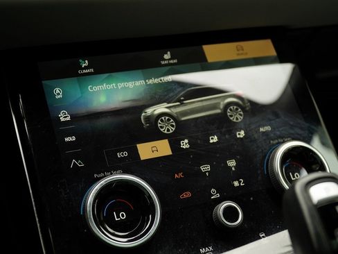 Used 2022 Land Rover Range Rover Evoque SE image 19