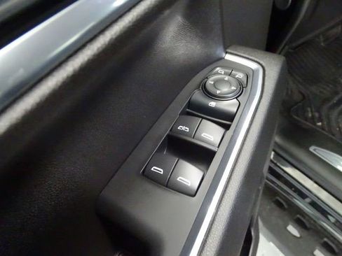 Certified 2024 GMC Sierra 1500 Elevation AWD/4WD image 9