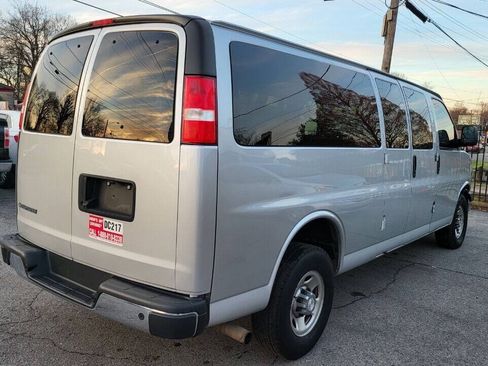 Used 2018 Chevrolet Express 3500 LT w/ LT Preferred Equipment Group RWD image 9