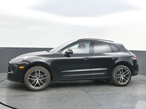 New 2026 Porsche Macan image 2