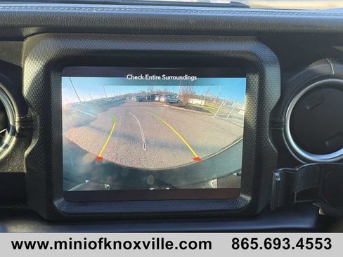 Used 2022 Jeep Wrangler Unlimited Sahara image 30