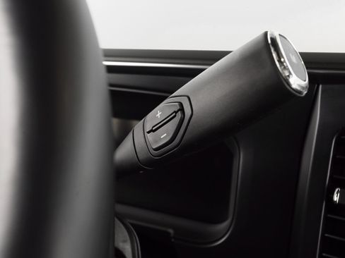 Used 2025 Ford F250 Platinum image 36