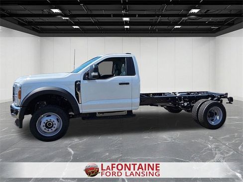 New 2025 Ford F450 XL w/ XL Chrome Package image 4
