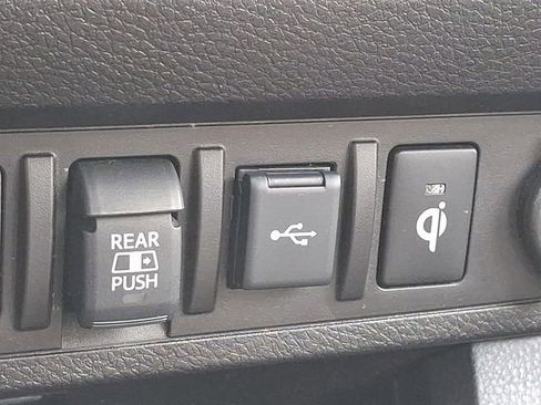 Used 2022 Toyota Tacoma TRD Sport AWD/4WD image 20