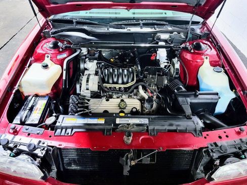 Used 1995 Buick Le Sabre Custom image 3