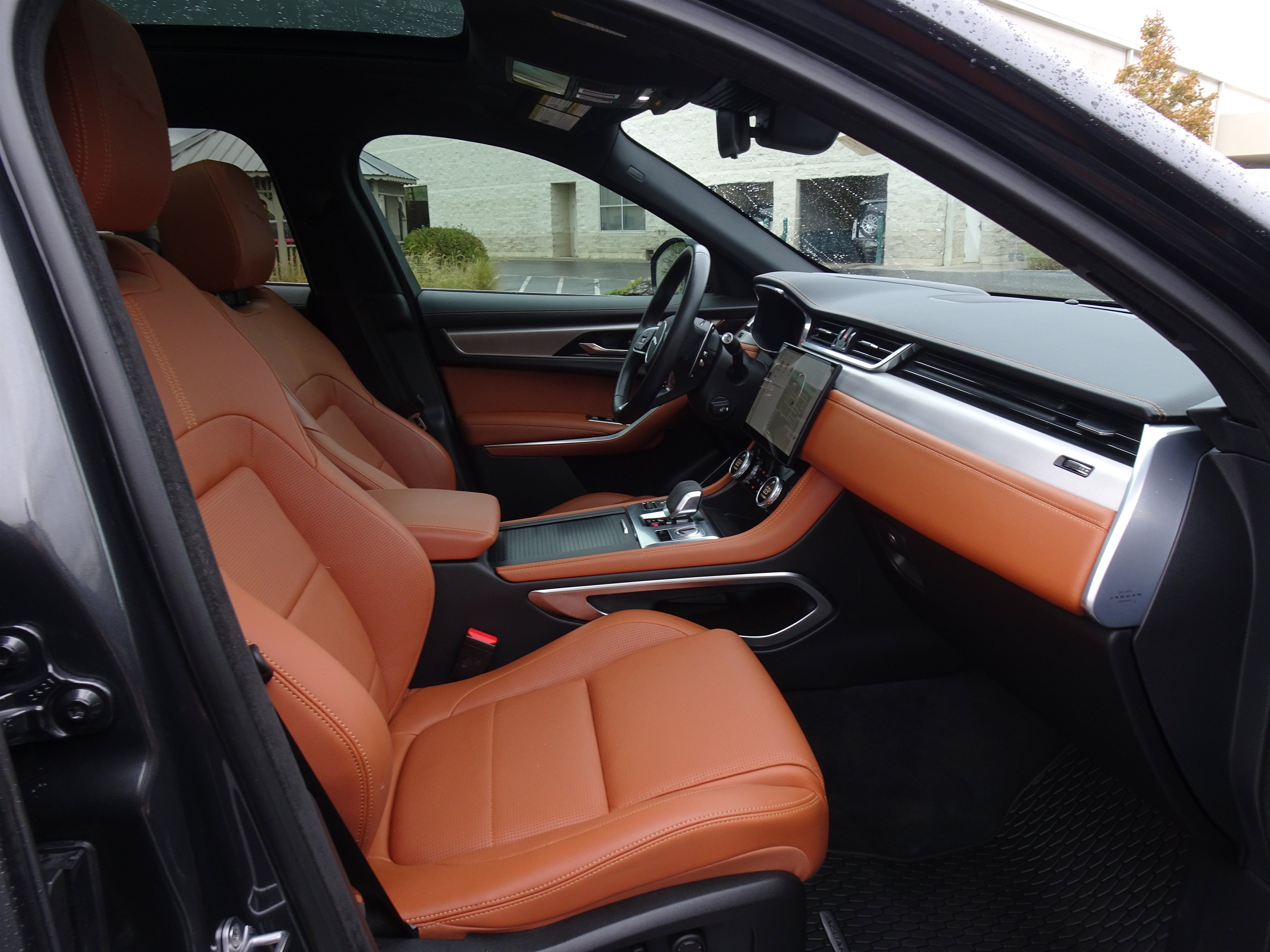 Certified 2023 Jaguar F-PACE R-Dynamic S AWD/4WD image 25