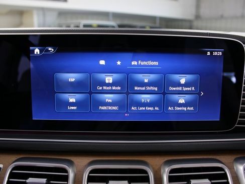 Used 2024 Mercedes-Benz GLS 450 GLS 450 4MATIC image 27