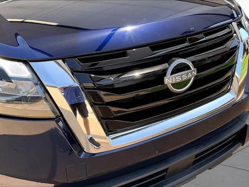 Used 2025 Nissan Pathfinder SV FWD image 28