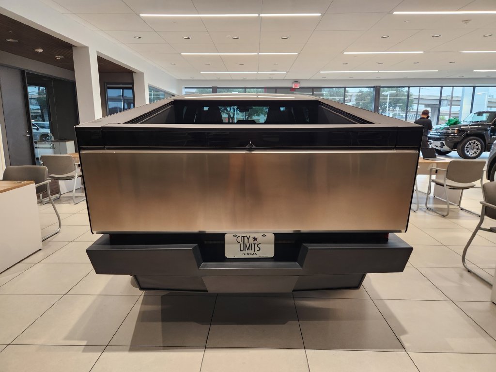 Used 2026 Tesla Cybertruck AWD Crew Cab image 6