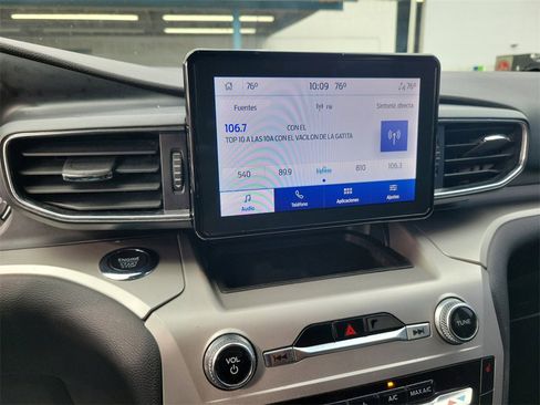 Used 2022 Ford Explorer XLT w/ Equipment Group 202A image 19