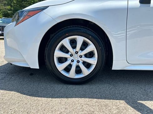Used 2022 Toyota Corolla LE FWD image 11