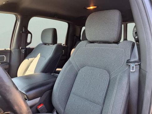 Used 2019 RAM 1500 Big Horn AWD/4WD image 17