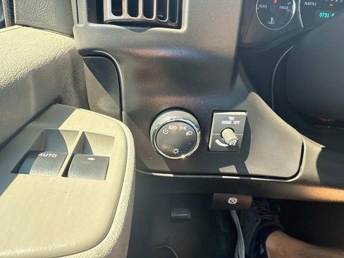 Used 2021 Chevrolet Express 2500 Extended image 24