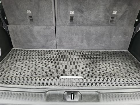 Used 2024 Jeep Wagoneer Series III AWD/4WD image 27