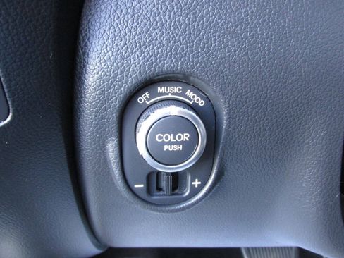 Used 2013 Kia Soul + w/ Audio Pkg FWD image 20