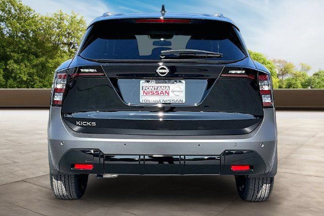 New 2027 Nissan Kicks SR w/ SR Premium Package FWD image 4