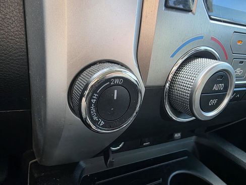 Used 2014 Toyota Tundra Limited w/ Limited Premium Package image 17