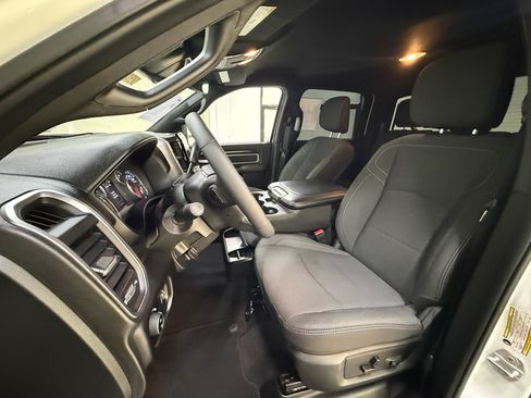 Used 2025 RAM 2500 Big Horn AWD/4WD image 27