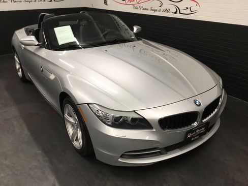 Used 2012 BMW Z4 sDrive28i image 2