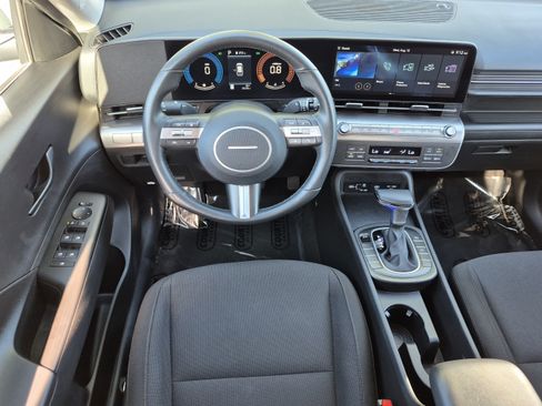 Certified 2025 Hyundai Kona SEL FWD image 11