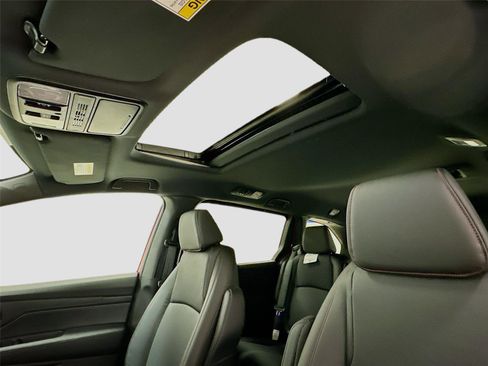 Used 2025 Honda Odyssey Sport-L image 20