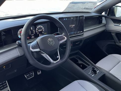 New 2026 Volkswagen Tiguan SE R-Line image 12