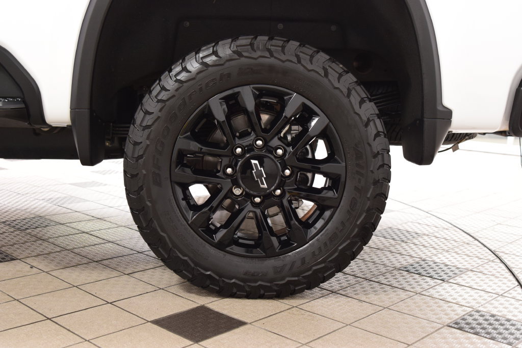 Used 2025 Chevrolet Silverado 2500 LTZ w/ LTZ Plus Package AWD/4WD image 28