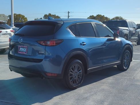 Used 2017 MAZDA CX-5 Touring w/ Preferred Equipment Package FWD image 5
