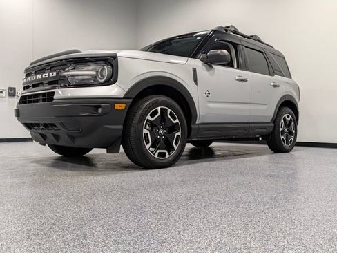 Used 2022 Ford Bronco Sport Outer Banks w/ Tech Package AWD/4WD image 4