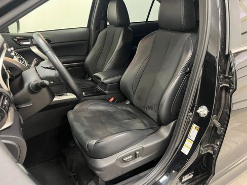 Used 2025 Mitsubishi Eclipse Cross AWD image 26
