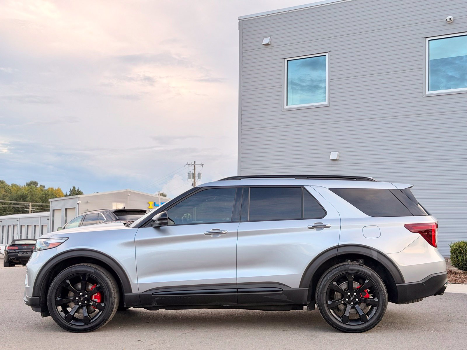 Used 2020 Ford Explorer ST w/ ST Street Pack AWD/4WD image 15