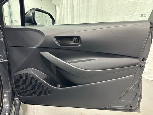 Used 2025 Toyota Corolla LE FWD image 55