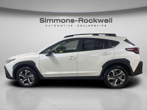 Used 2025 Subaru Crosstrek 2.5i Premium AWD/4WD image 2
