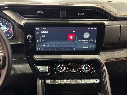 Used 2024 GMC Sierra 1500 AT4 w/ AT4 Premium Package image 32