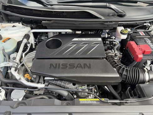 Used 2023 Nissan Rogue SV w/ SV Premium B Package FWD image 18